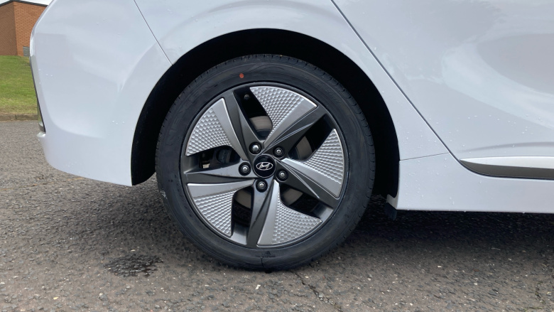 Hyundai IONIQ 1.6 GDi Hybrid Premium SE 5dr DCT Hybrid Hatchback